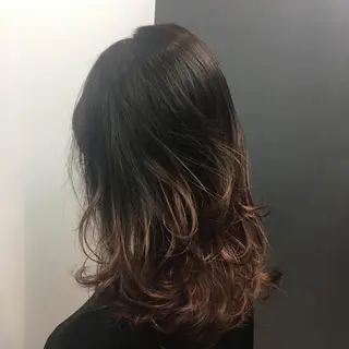 セミロング 艶髪 森田/嵩士のヘアスタイル