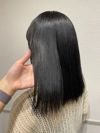 セミロング 🫧艶髪カラー/ 透明感カラー/ヒマリのヘアスタイル
