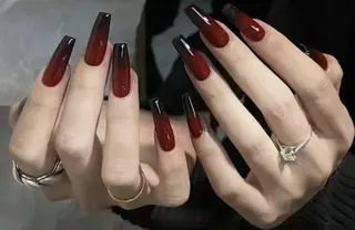 ネイル VIVIAN リサのネイルデザイン