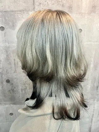ミディアム 興津/韓国レイヤー ダブルカラー美髪縮毛のヘアスタイル