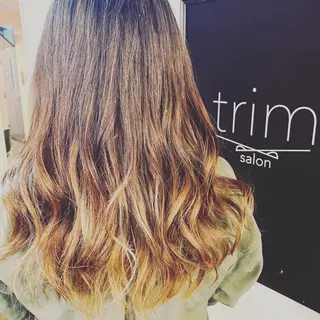 カラー 渋田 ゆかりのヘアスタイル