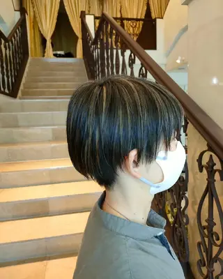 ショート カラー 清水 怜子のヘアスタイル