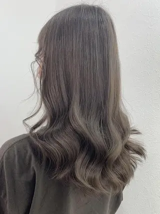 カラー 中村 彩夏のヘアスタイル