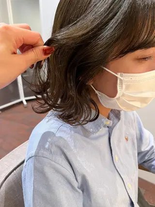 ショート カラー 片岡 由依のヘアスタイル