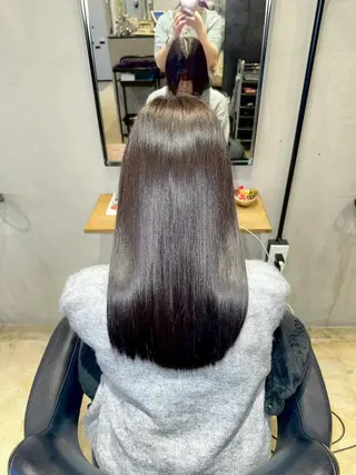 ロング 谷岡 沙也佳のヘアスタイル