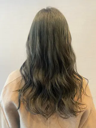 ロング カラー 都甲 純花のヘアスタイル