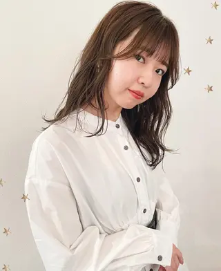 セミロング カラー 市川 千夏のヘアスタイル