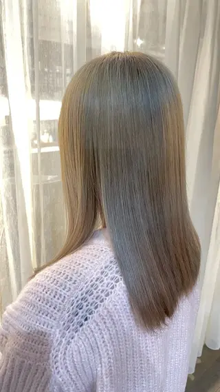 セミロング 藤原 百花のヘアスタイル