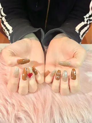 ネイル Jr.ネイリスト🤍 【Alissa】新栄のネイルデザイン
