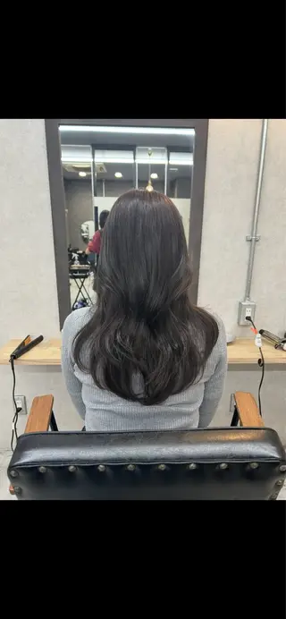 セミロング カラー いなみね はるきのヘアスタイル