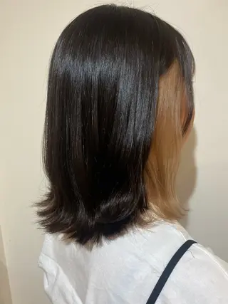 ミディアム COLO✨️ 白川綺香のヘアスタイル