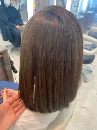 ミディアム カラー 小顔レイヤー/ ベージュ🤍Rieのヘアスタイル