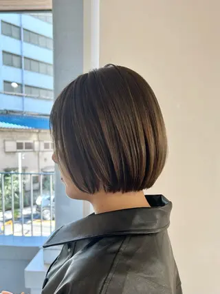 ショート カラー 鈴木弥月/大人ボブ× 透明感カラーのヘアスタイル