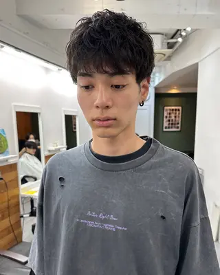 ミディアム パーマ メンズ グランジヘア 無造作ヘアHYUGAのヘアスタイル