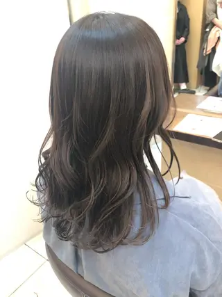 セミロング 垢抜け透明感カラー 🌻篠崎梓🌻のヘアスタイル