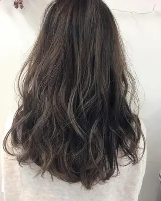 ロング カラー タナカ タクヤのヘアスタイル