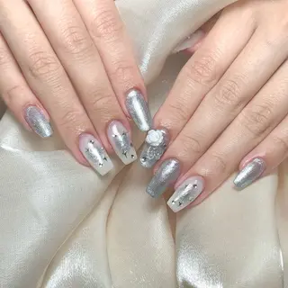 ネイル Maggie Nail🦩のネイルデザイン