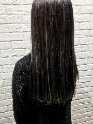 ロング カラー UMEDA FIGAROのヘアスタイル