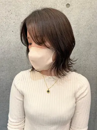 ミディアム カラー 宮田 凪沙のヘアスタイル