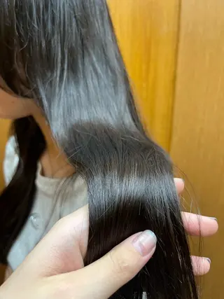 ロング カラー オリーブカラー/ レイヤー/ ローレンのヘアスタイル