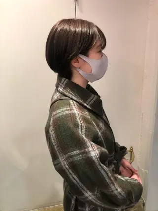ショート カラー MIOベージュカラー 柔らかいカラーのヘアスタイル