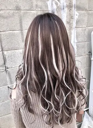 カラー ダブルスキルエクステ /羽エクステ白石宇由のヘアスタイル