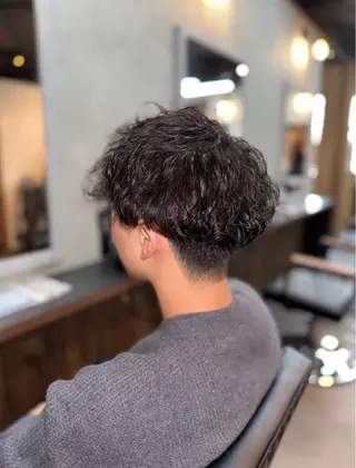 ショート パーマ メンズ 作野 潮織のヘアスタイル