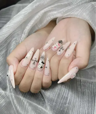 ネイル Lee Nailsのネイルデザイン