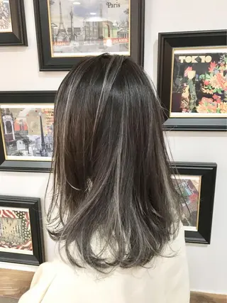 ロング 吉田裕太/ハイライト ダブルカラーのヘアスタイル