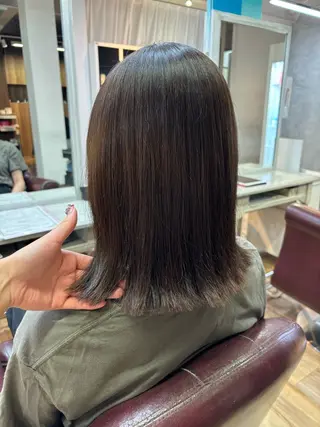 セミロング レイヤーカット/ ハイトーン/ミノリのヘアスタイル
