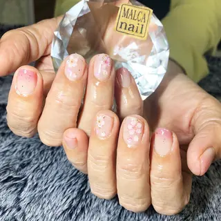 ミディアム カラー パーマ ヘアアレンジ キッズ ネイル マツエク・マツパ 荒木 莉奈のネイルデザイン