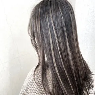 カラー 松村 ひかりのヘアスタイル