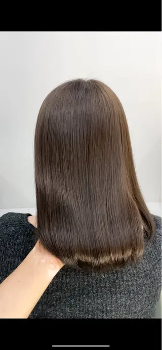 カラー 韓国風レイヤーカラー ライムのヘアスタイル