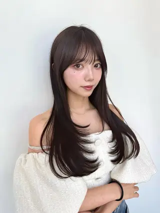 セミロング 似合わせレイヤー/ 透明感カラーのヘアスタイル