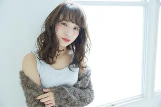 セミロング カラー ニュアンスパーマ/ レイヤー/茶屋町のヘアスタイル