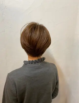 ショート カラー 高柳 麻美のヘアスタイル