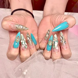 ネイル Jr.ネイリスト🤍 【Alissa】新栄のネイルデザイン