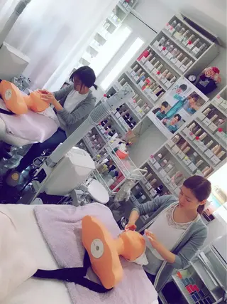 カラー メンズ ネイル マツエク・マツパ kawano shieriのエステ・リラクイメージ