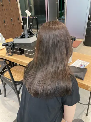 セミロング さら艶ストレート ✨️🫧コッシーのヘアスタイル
