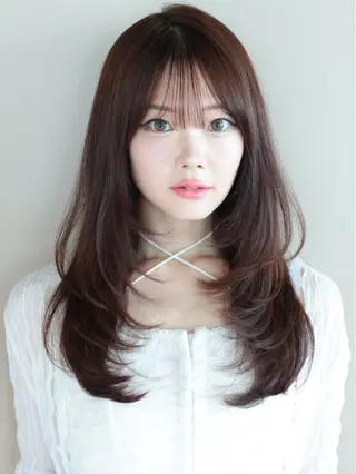 ロング AFLOAT TOKYOのヘアスタイル