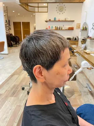 ショート CRESCENDO 本杉春菜のヘアスタイル