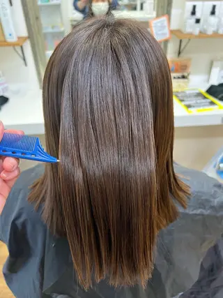 セミロング 朝が楽になる艶髪縮毛 ✨中稲明梨のヘアスタイル