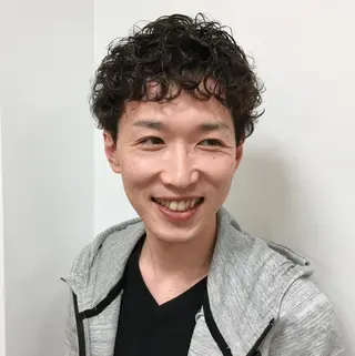 ショート パーマ メンズ すごう こうへいのヘアスタイル