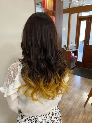 カラー SALOWIN栄 高須大貴のヘアスタイル