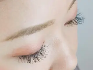 マツエク・マツパ 株式会社GRAND LINEのマツエク・マツパデザイン