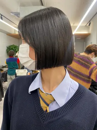 ショート カラー センターパート/ 暖色カラーayuのヘアスタイル