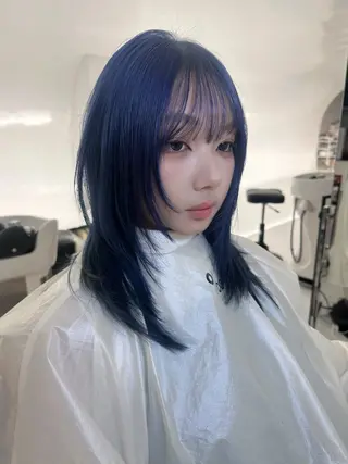 セミロング RiA/レイヤーカッ ト/ハッシュカットのヘアスタイル
