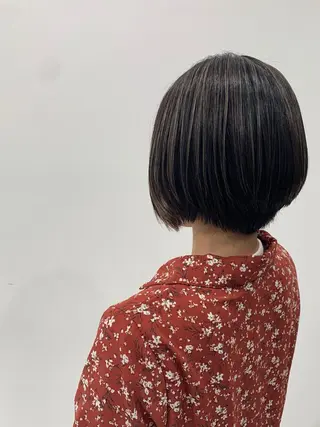 ショート カラー TAKUMI .のヘアスタイル