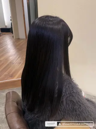 ロング カラー 山崎 彩稀のヘアスタイル