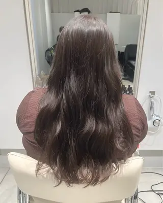 ロング カラー 艶くすみカラー ‎/縮毛/川添桃花‎のヘアスタイル